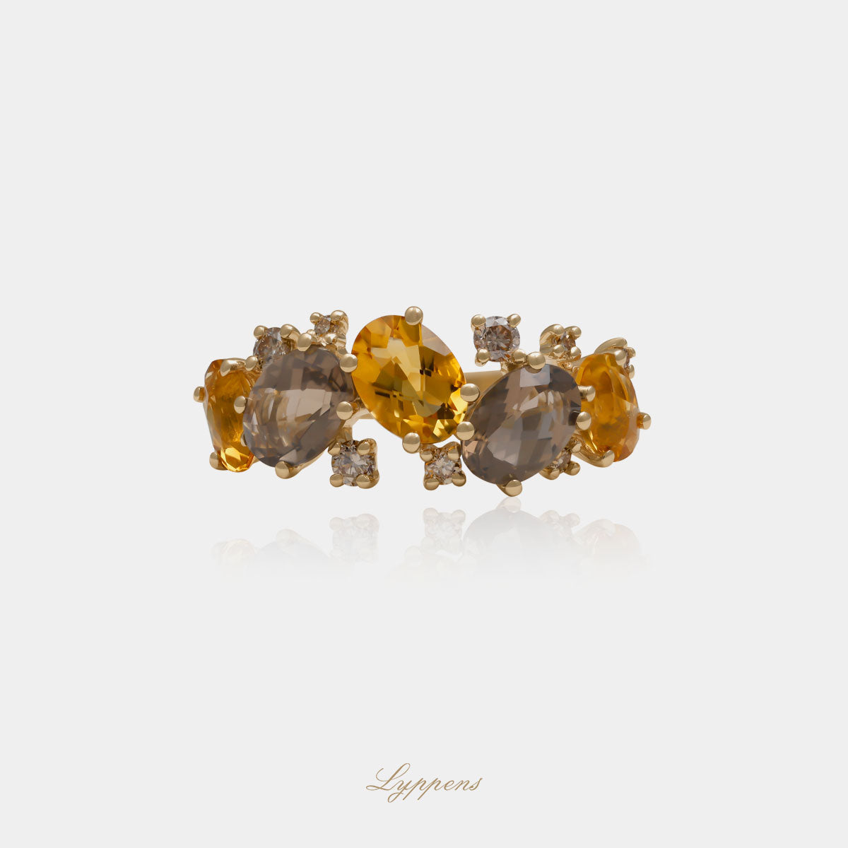 14kt geelgouden ring met ovaal geslepen citrien en rookkwarts en 0.26ct briljant geslepen bruine diamant