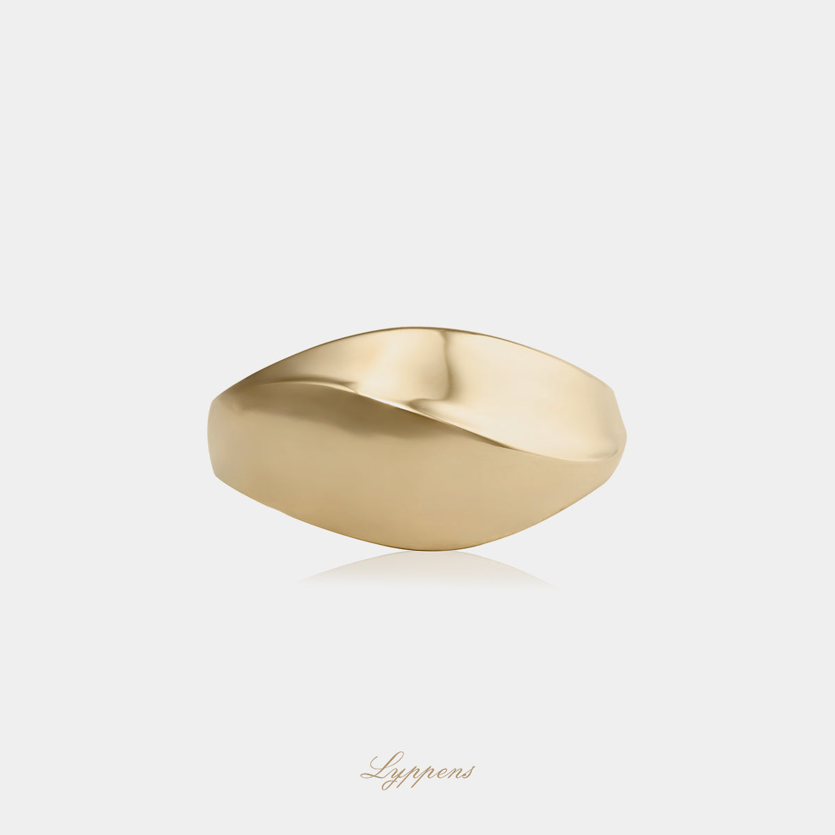 14kt geelgouden bolle ring met golvend ontwerp.