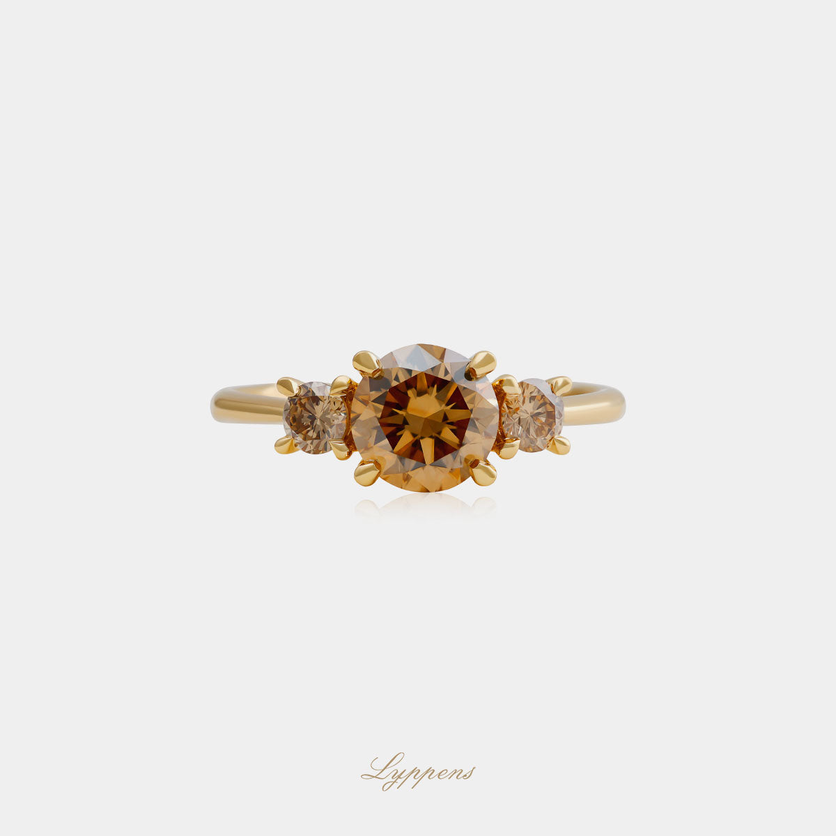 18kt geelgouden ring met 1.32ct briljant geslepen bruine diamant en 0.35ct bruine zijdiamanten