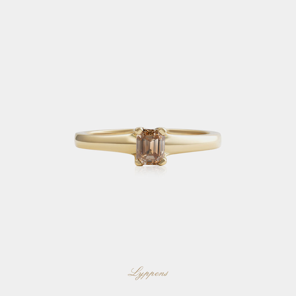 18kt geelgouden solitair ring met 0.50ct emerald geslepen bruine diamant in New York montuur