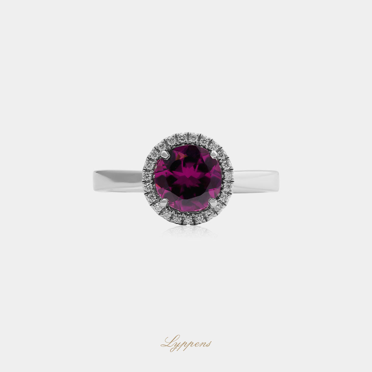 18kt witgouden entourage ring met royal purple granaat en 0.10ct briljant geslepen diamanten