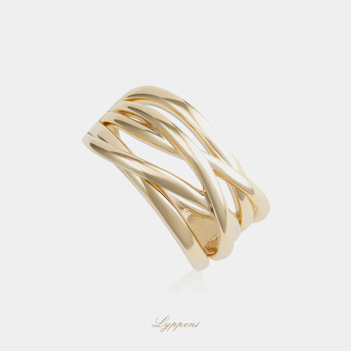 14 karaat geelgouden ring met gekruiste banen, strak en eigentijds ontwerp