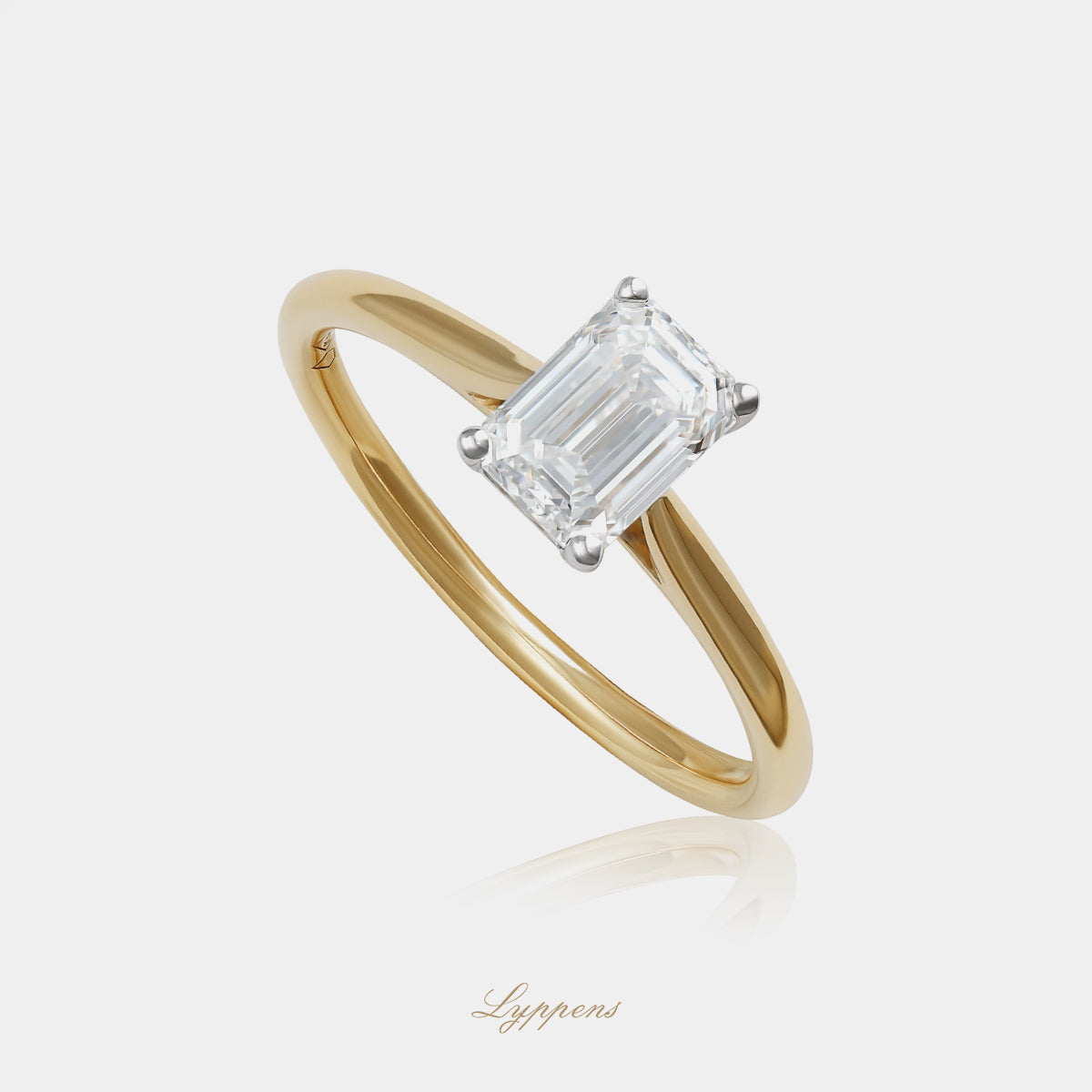Geelgouden solitairring met diamant