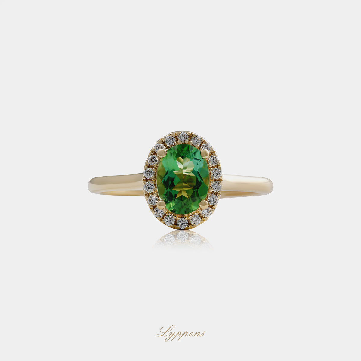 18kt geelgouden entourage ring met ovaal groene toermalijn en diamant halo 0.12ct G SI1