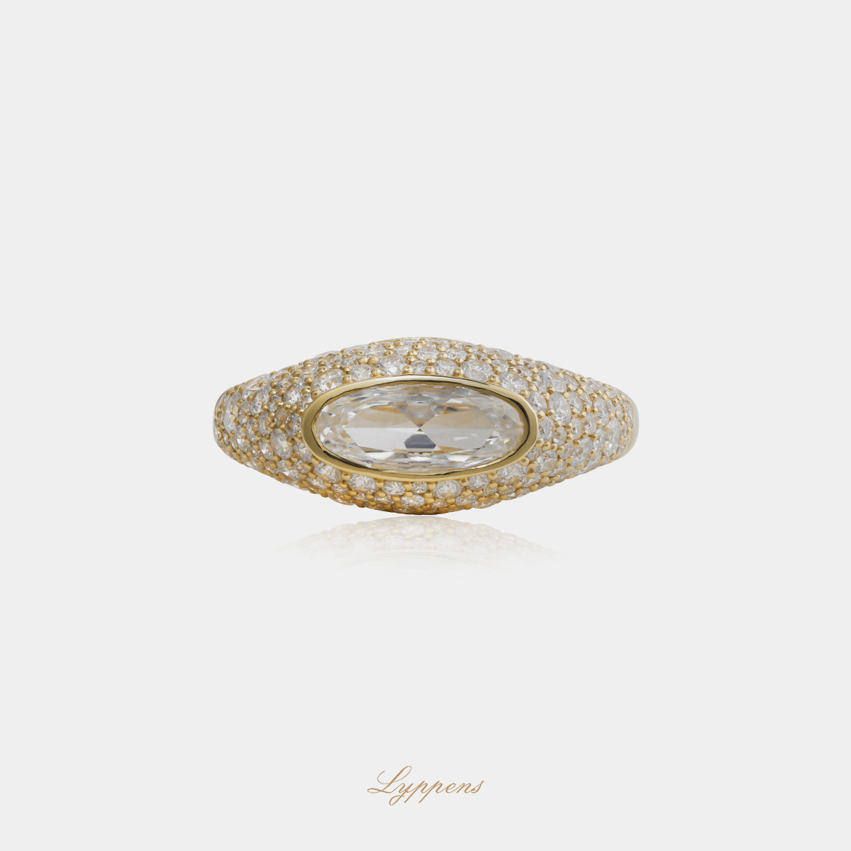 Yellow gold ring with diamonds