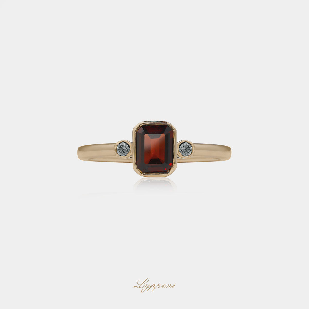 Geelgouden ring met granaat en diamant