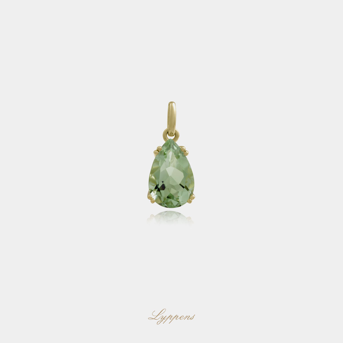 Yellow gold pendant with prasiolite
