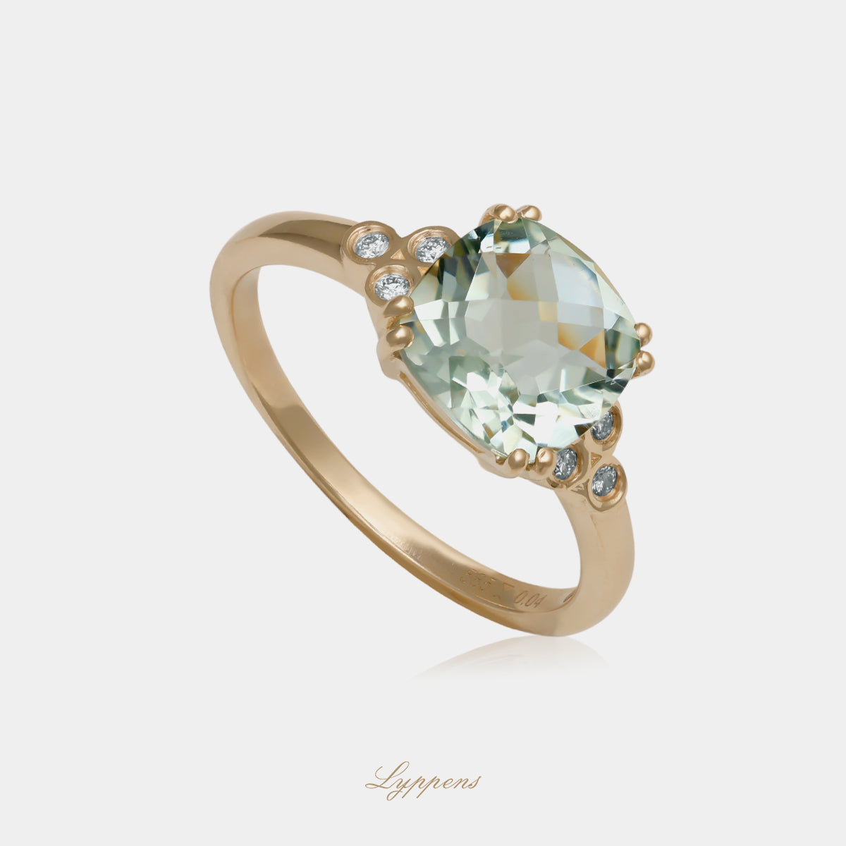 Yellow gold ring with prasiolite and diamonds