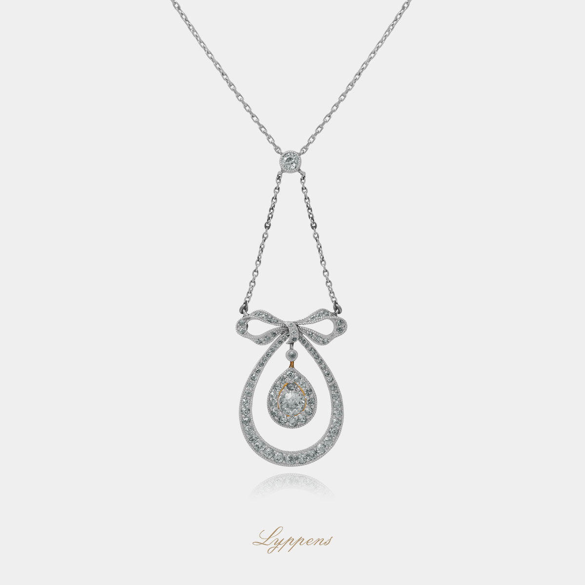 Witgouden Belle Epoque collier met diamant