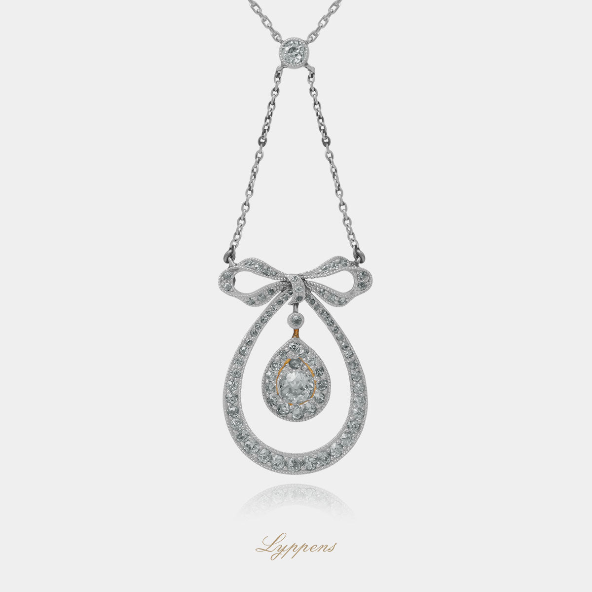 Witgouden Belle Epoque collier met diamant