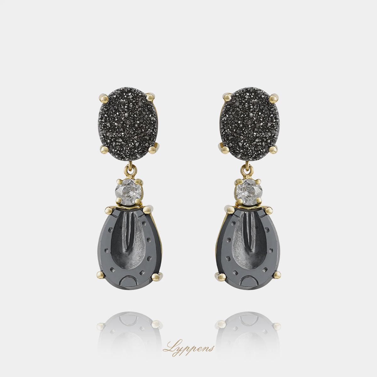 14kt geelgouden vintage oorstekers met ovale hematiet geode en champagne diamant 0.43ct