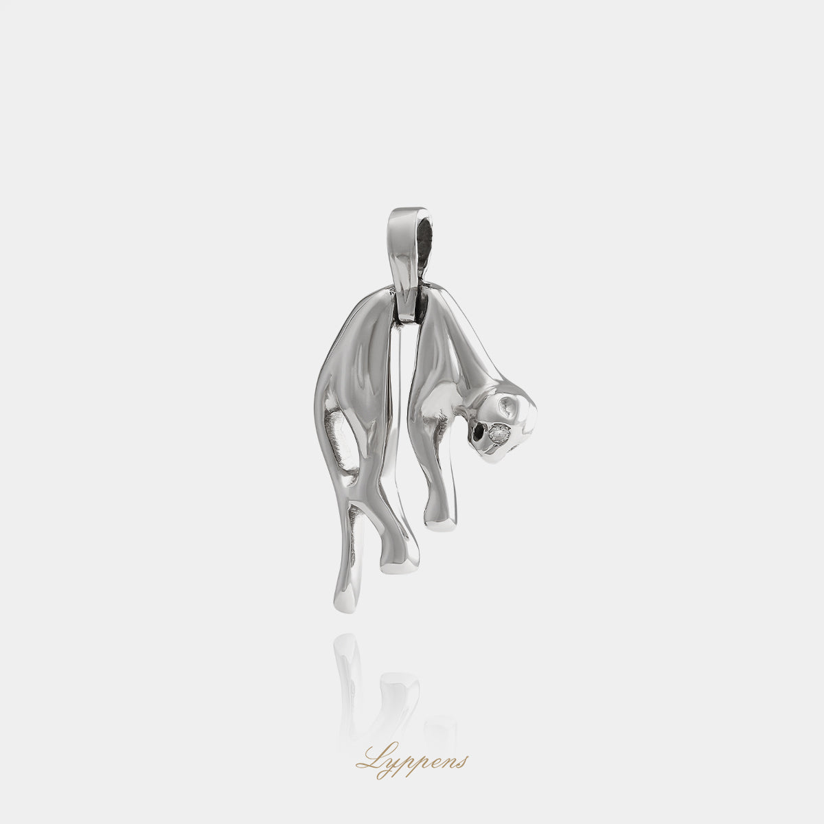 14kt witgouden vintage panterhanger met ogen gezet met briljant geslepen diamant van ca. 0.10ct G VS