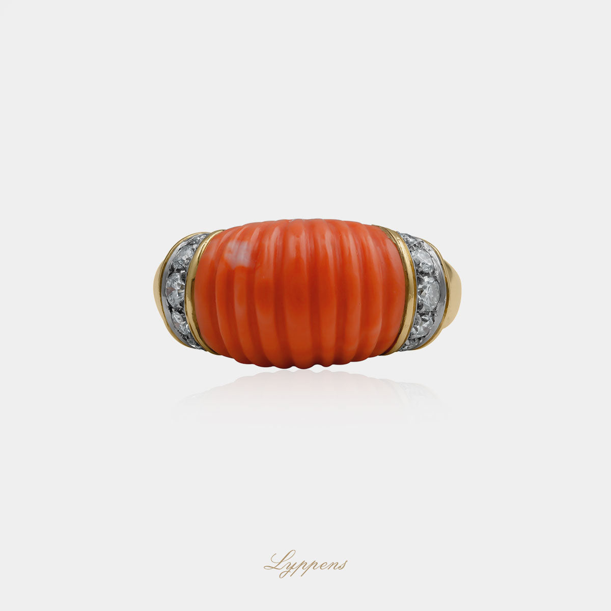 Yellow gold vintage 1970s ring with precious coral and diamonds