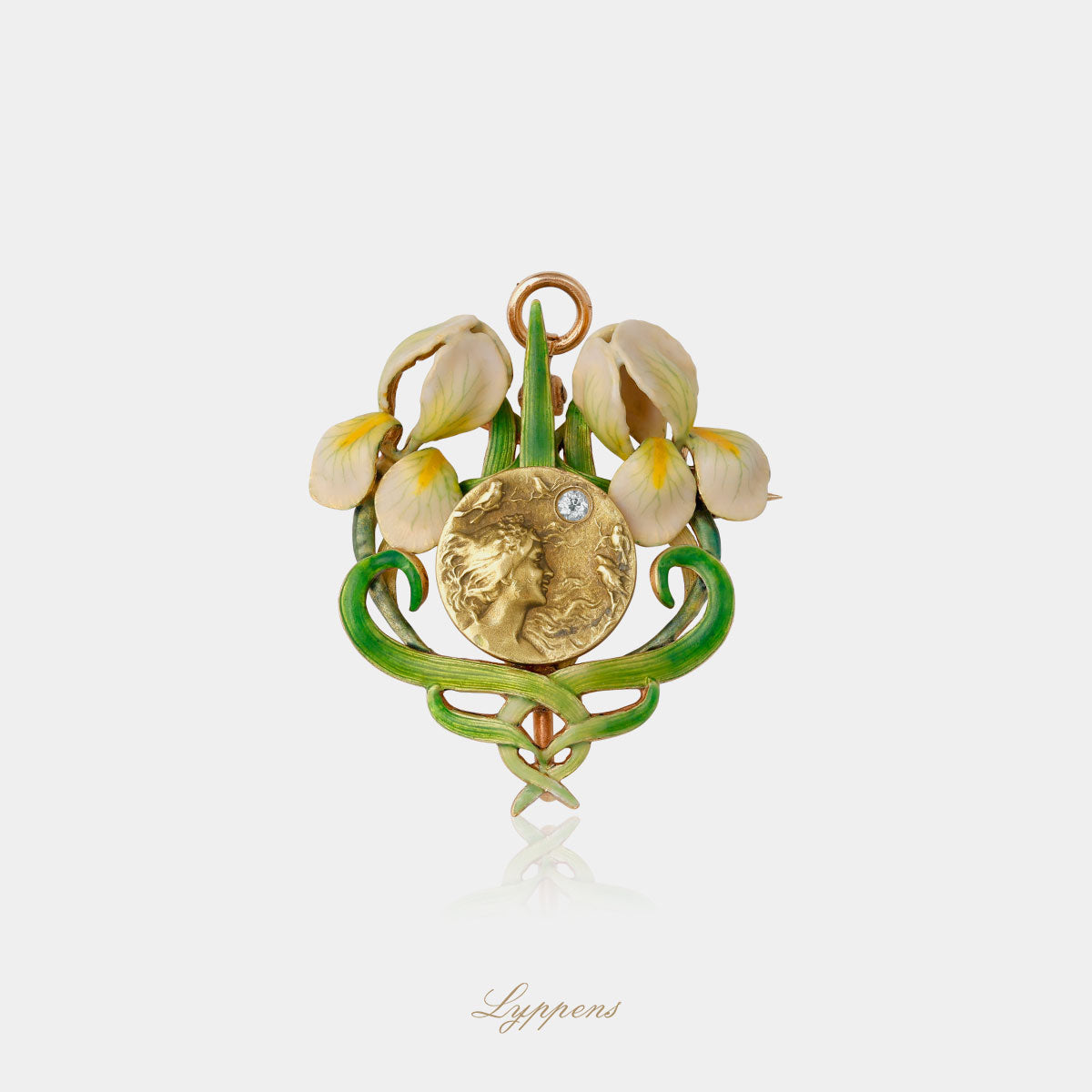 Yellow gold Art Nouveau pendant/brooch with enamel and diamond