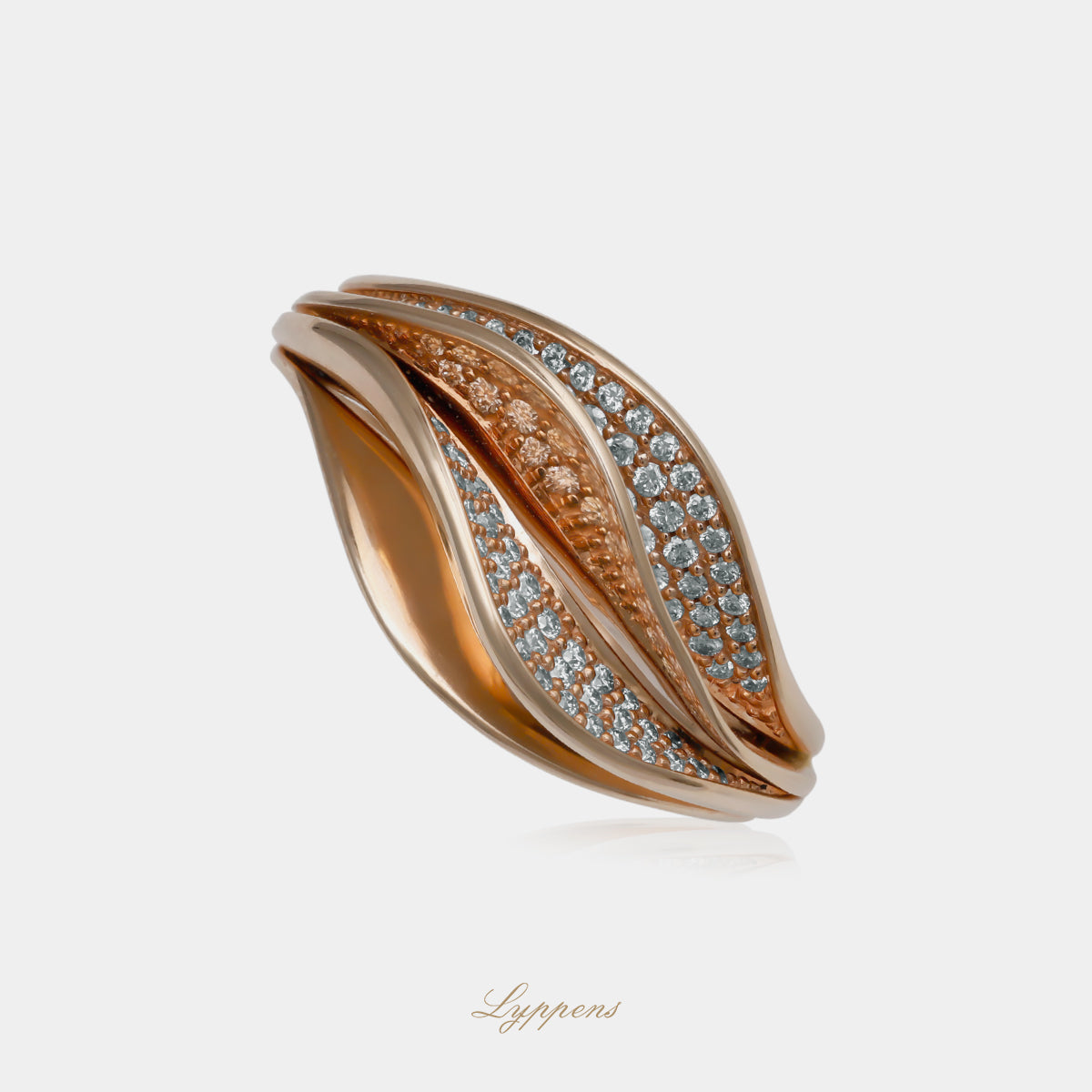 14kt roségouden golvende ring gezet met briljant geslepen diamant