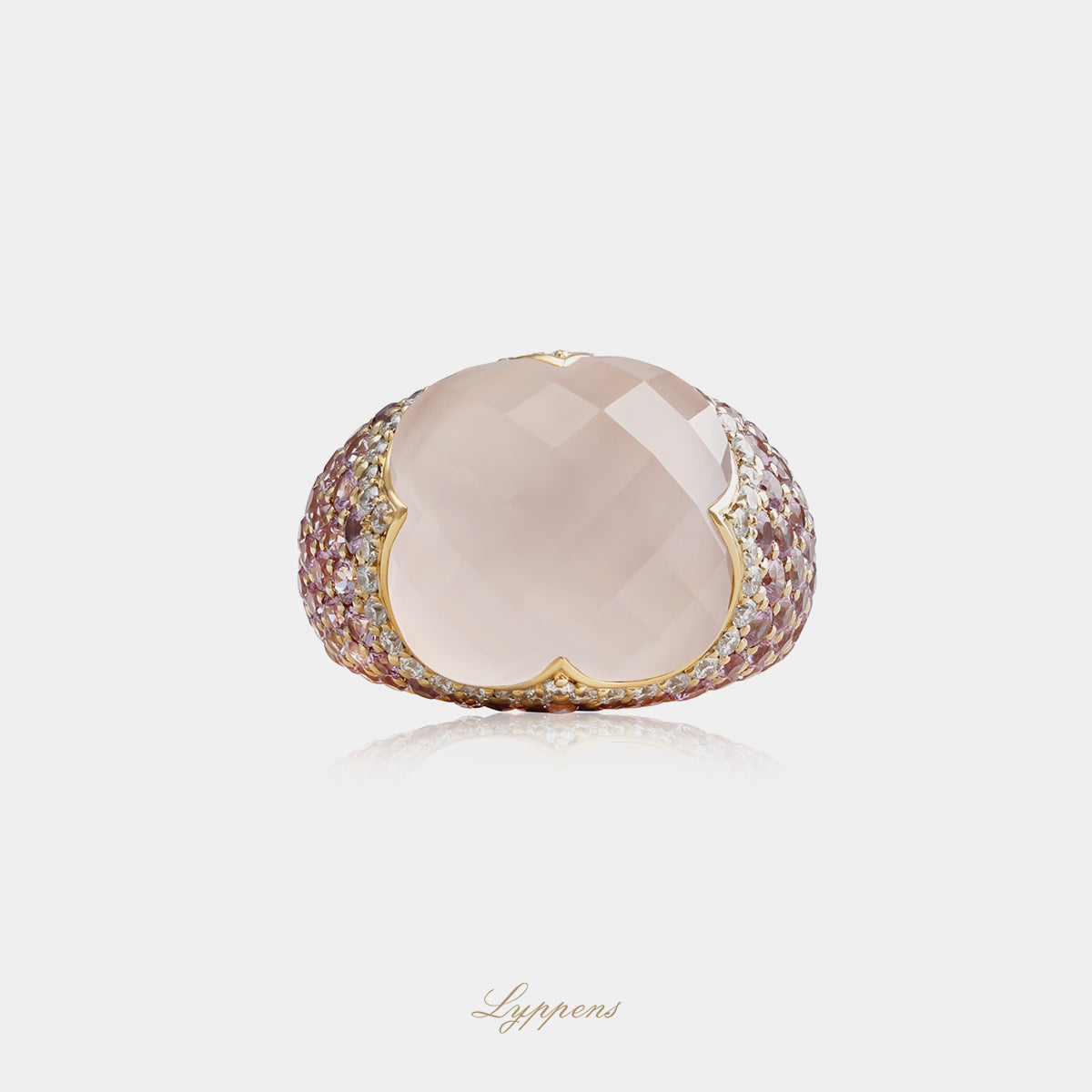 Roségouden cocktailring met rozenkwarts, roze saffier en diamant