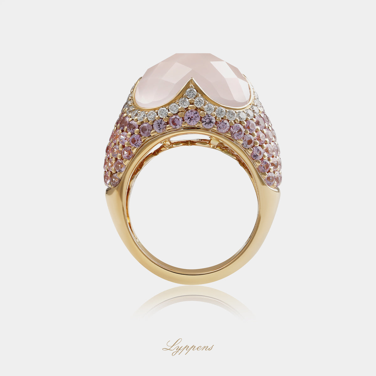 Roségouden cocktailring met rozenkwarts, roze saffier en diamant