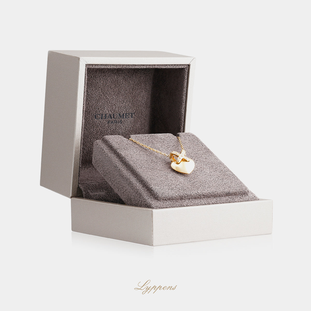 Yellow gold Chaumet Liens pendant with diamonds