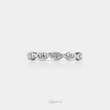 Witgoud ring met diamant
