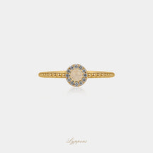 Geelgoud met maansteen en diamant